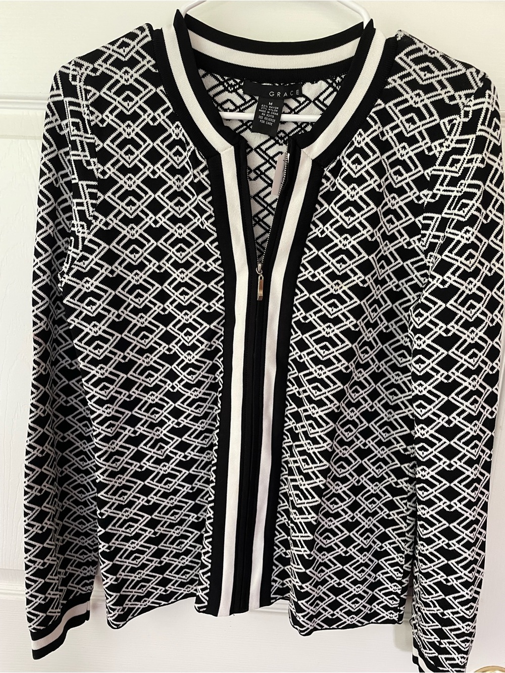 GRACE Black & White Geometric Zip Front Knit Jacket Cardigan Size M